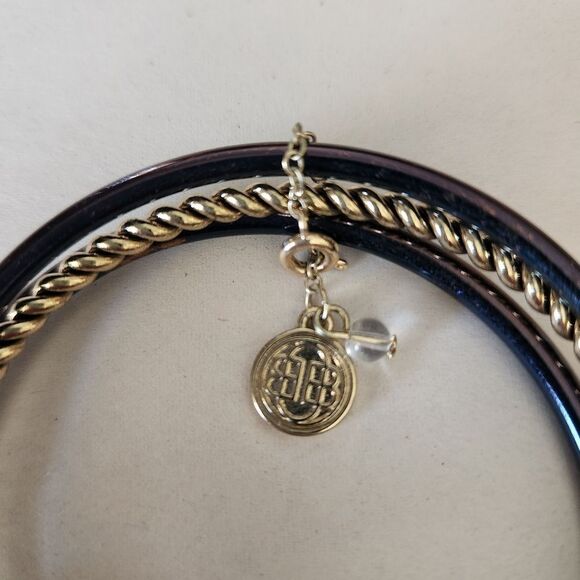 Fashion Jewelry Lot Of Bangle Braclets 12 Total, 9 Loose 3 Attached - Picture 3 of 8